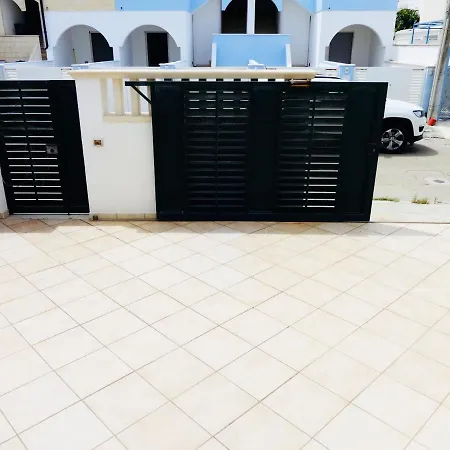 Nuvola Da 8 A 11 Posti בית נופש *