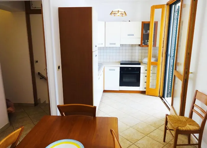 Nuvola Da 8 A 11 Posti * Lido Marini